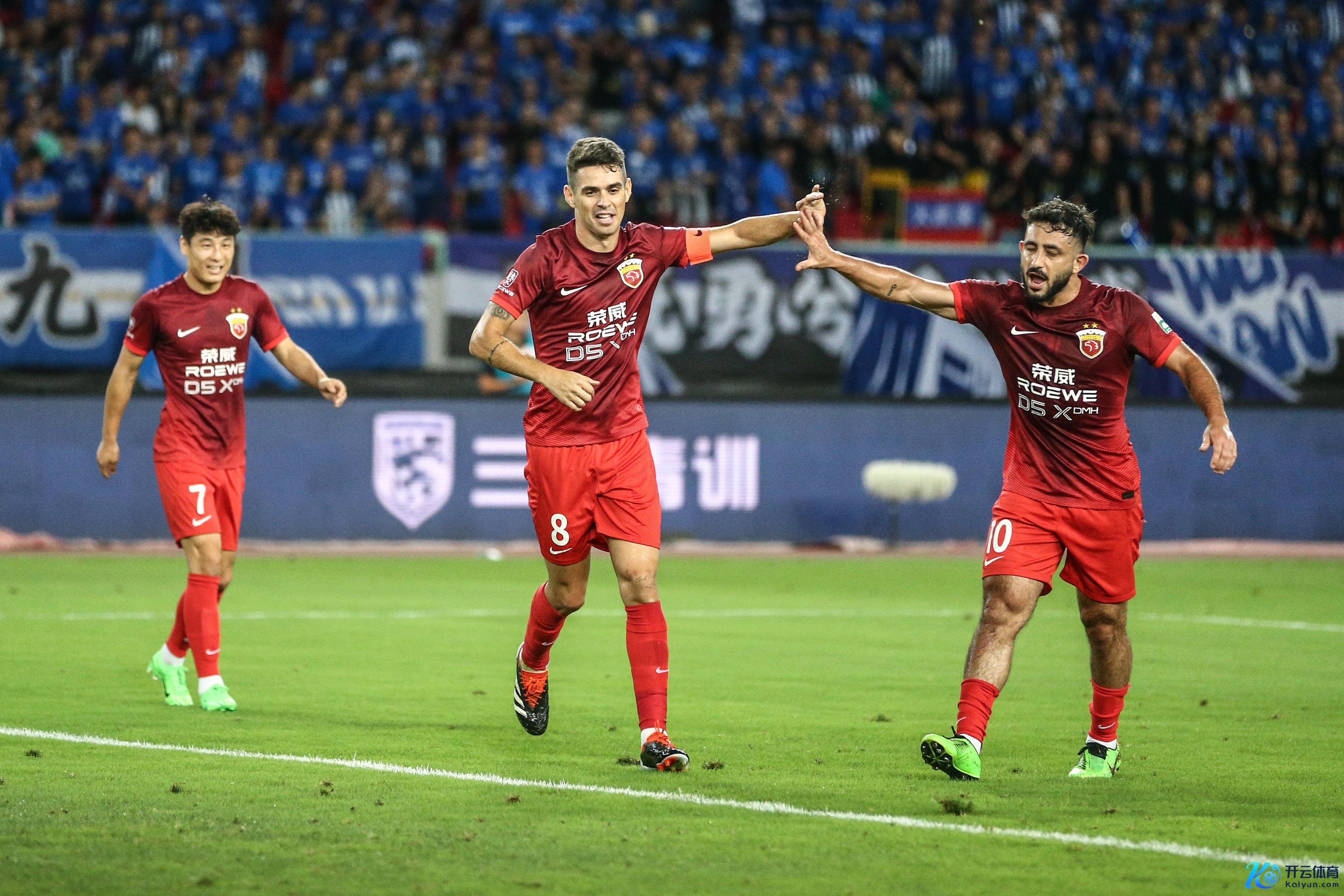 沪媒：限薪令下的中超无缘大牌球星 海港将走“性价比路子”